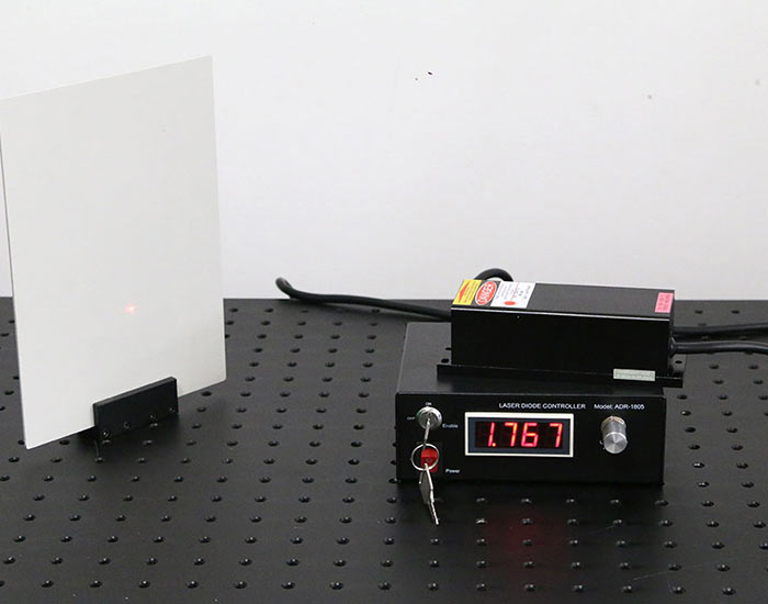 760nm NIR 반도체 레이저 1~2000mW 조정 가능한 출력 전력 다이오드 레이저